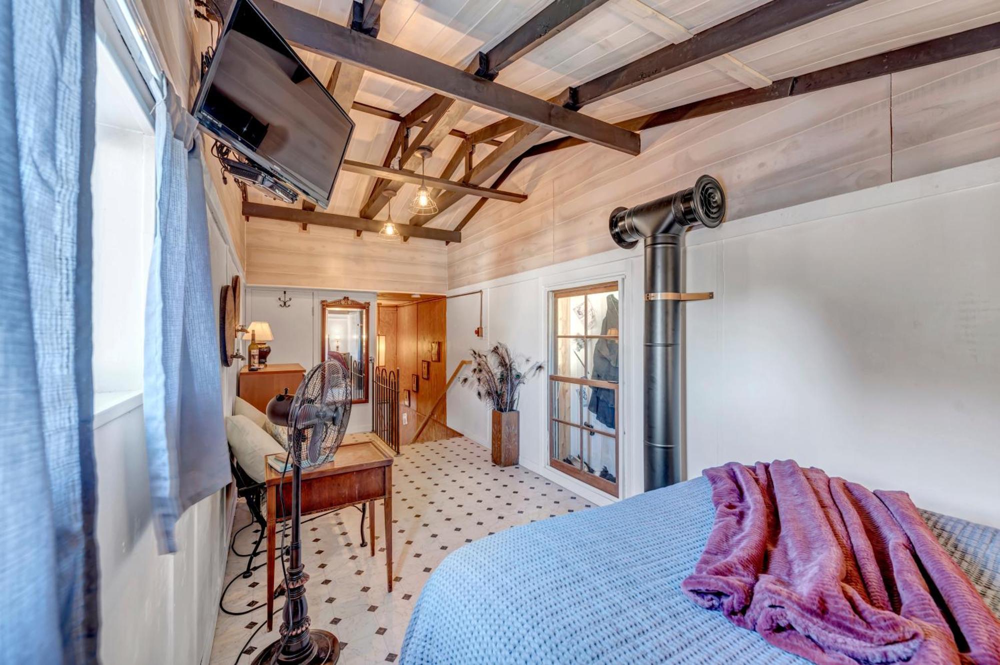 Full Moon Inn Fredericksburg Extérieur photo