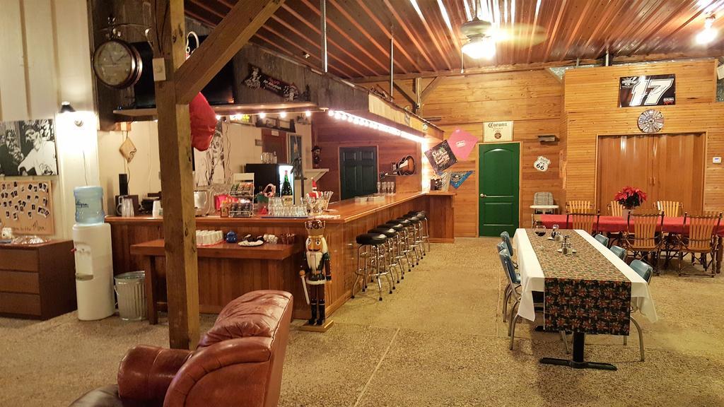 Full Moon Inn Fredericksburg Extérieur photo